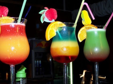 cocktail avec alcool sans alcool fruits frais bar ambiance chic club elixyr 17330 charente maritime libertin vergne 17 niort